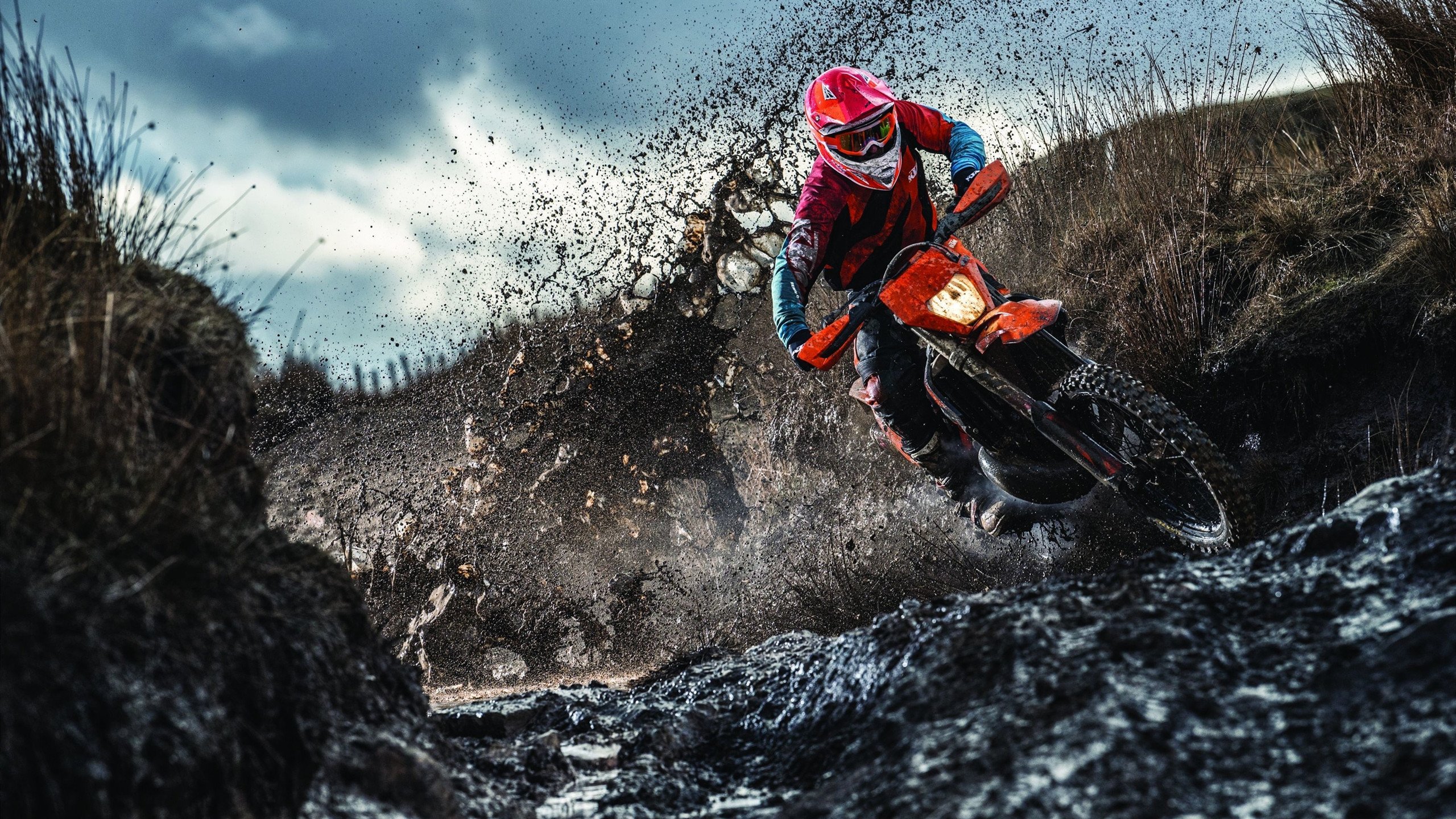 九游体育下载-冲浪比赛掀起海浪，感受海上狂欢盛宴，冲浪比赛比什么